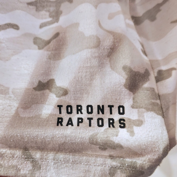 Toronto Raptors Camo Tee - Picture 4 of 7